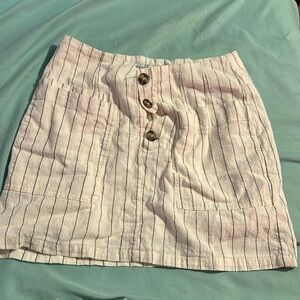 hyfve?, small, white with black stripes.